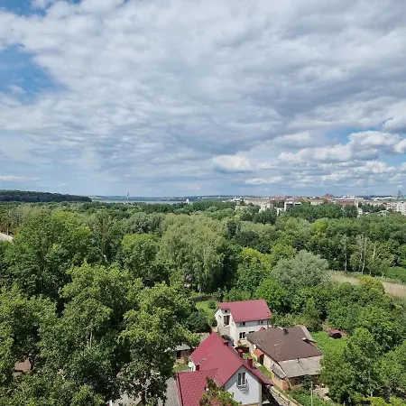 Світло Цілодобово Просторі Апартаменти Біля Гідропарку Топільче Ternopil Dış mekan fotoğraf
