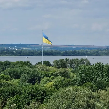 Світло Цілодобово Просторі Апартаменти Біля Гідропарку Топільче Ternopil Dış mekan fotoğraf