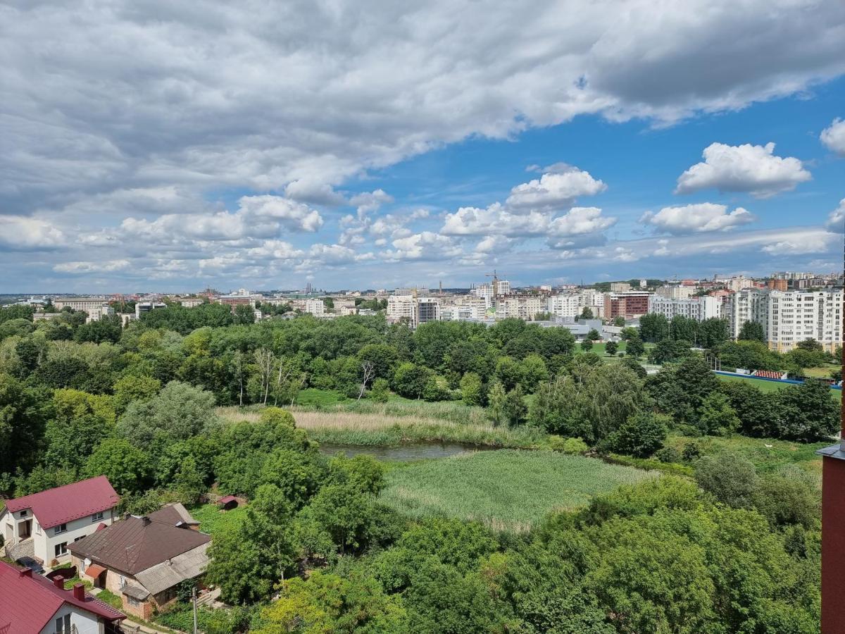Apartment світло цілодобово просторі біля гідропарку топільче