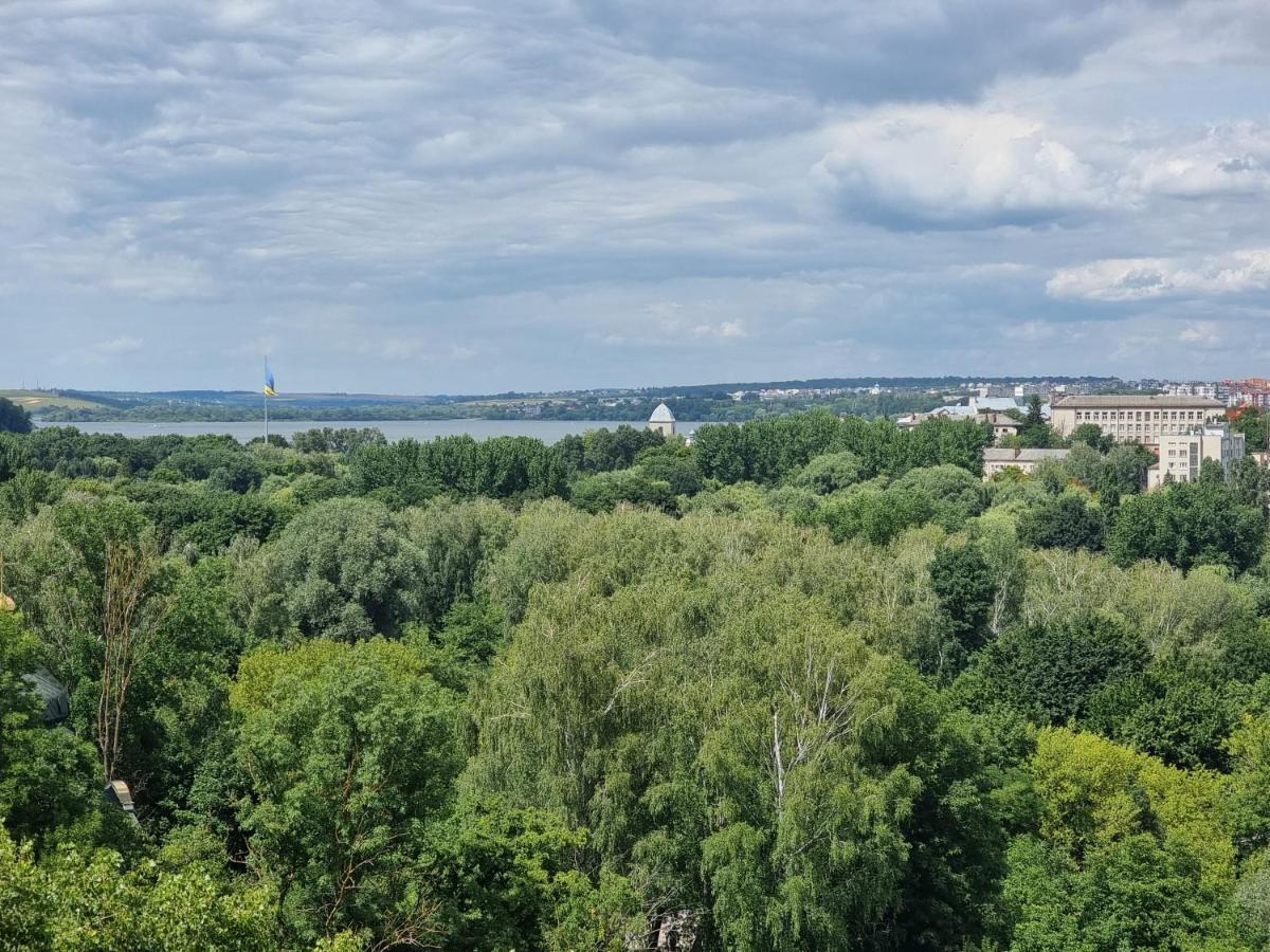 Apartment світло цілодобово просторі біля гідропарку топільче