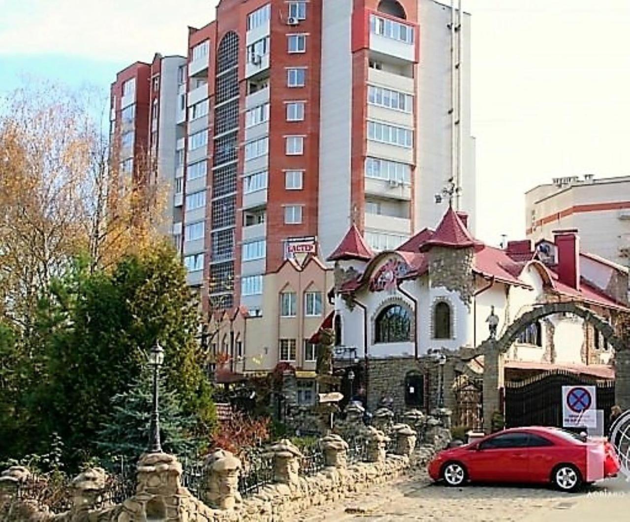 світло цілодобово просторі біля гідропарку топільче * Ternopil